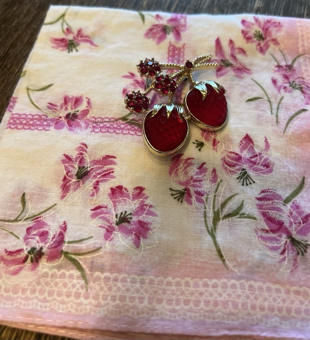 Vintage Sarah Coventry “Strawberry Festival“ Brooch